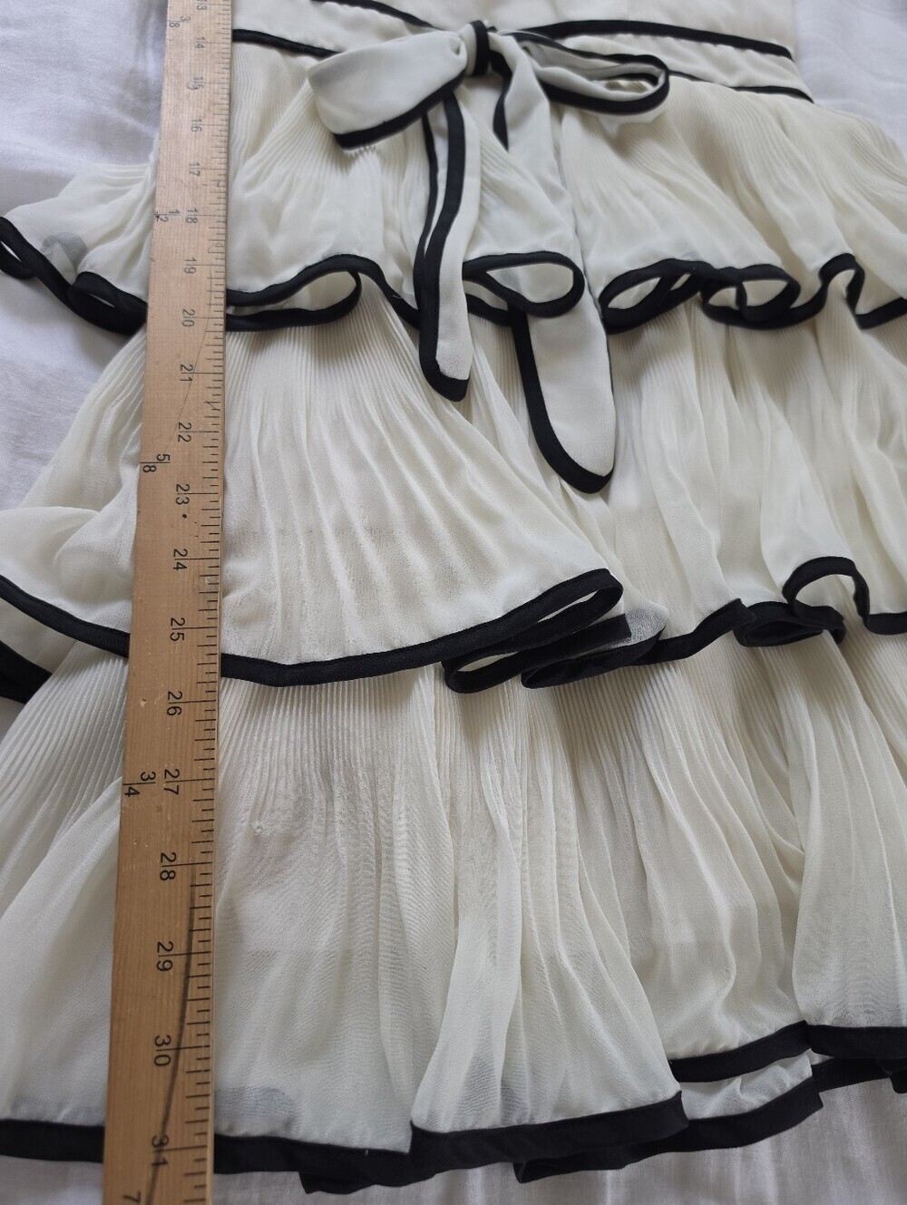Chloe Everett Cream Tiered Mini Dress with Black Piping - Picture 5 of 8